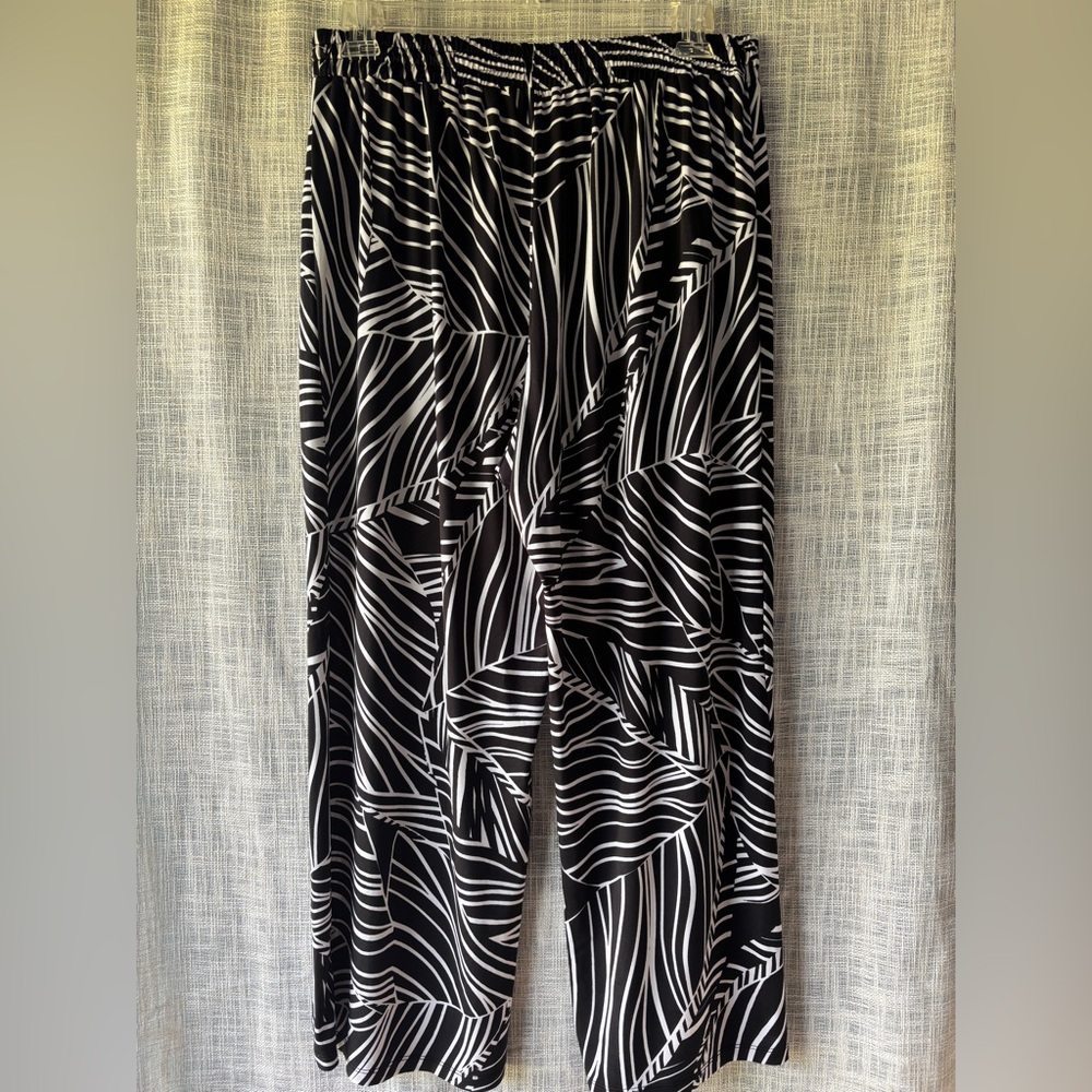 Elegant Black and White Wide Leg Pants